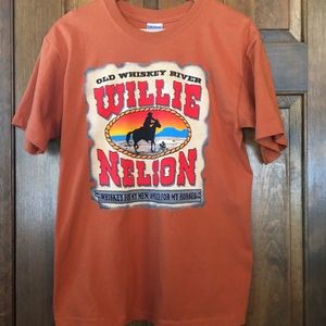 2x “HOST PICK “ Willie Nelson concert tee shirt